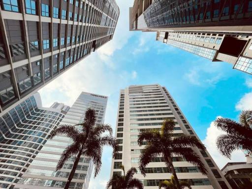 Modern and Cozy Condo with view in Eastwood Manila - Housity