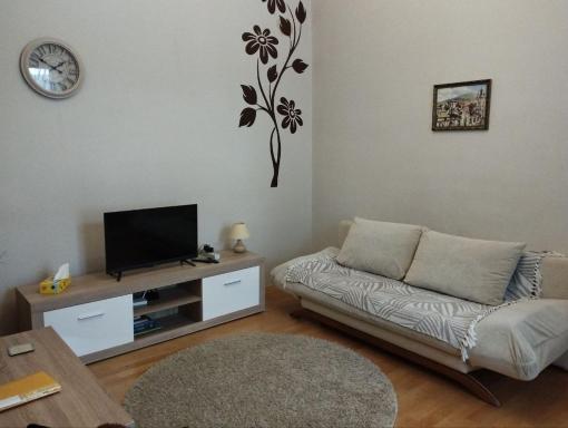 Family Stay in Lviv (2 Rooms + Kitchen) - Housity