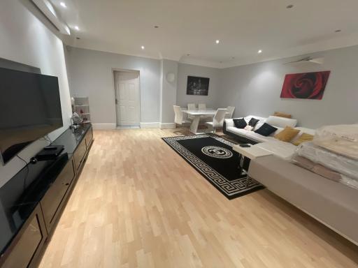Cosy Home Away from Home - Housity