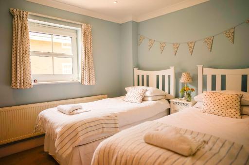 9 Solent Landing - Housity