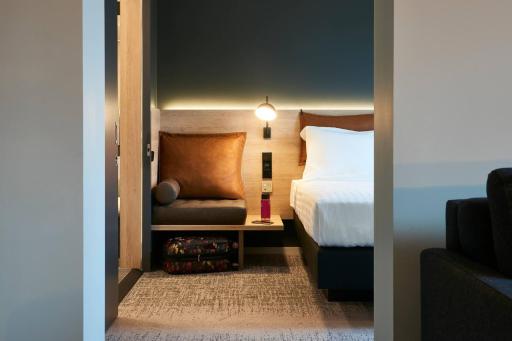 Moxy Chester - Housity