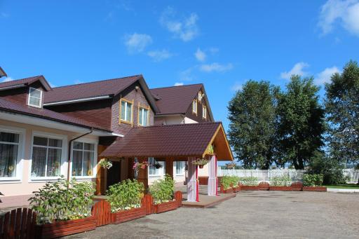 Gostinichny Kompleks Podsolnukhi - Housity