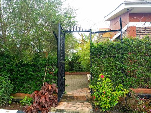 MANDARI Eco Pods - B&B - Housity