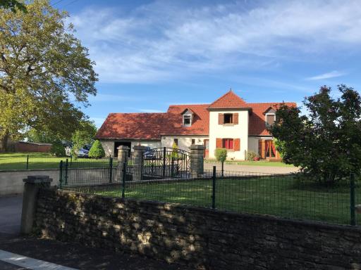 La Tour Carrée - Housity