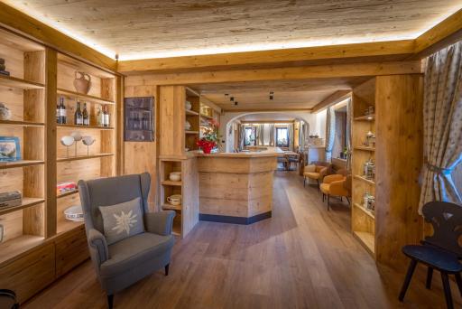 Il Cavallino - Albergo & Appartamenti - Housity