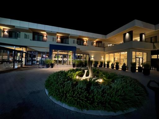 Hotel Angro Palace - Housity