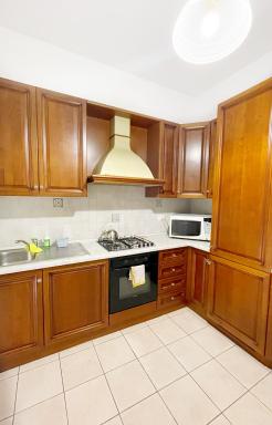 Cleo Azalea - Housity