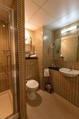 Holiday Inn Dumfries, an IHG Hotel - Housity