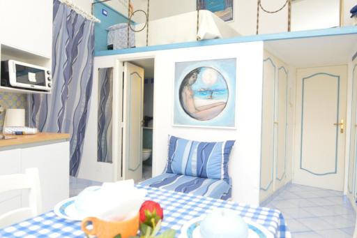 Central Studio Capri - Hizvo