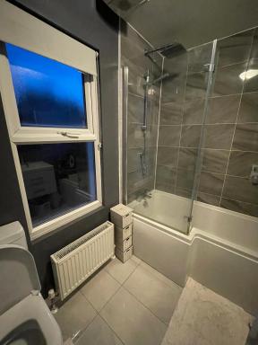 Single Room in Potters Bar Hertfordshire - Housity