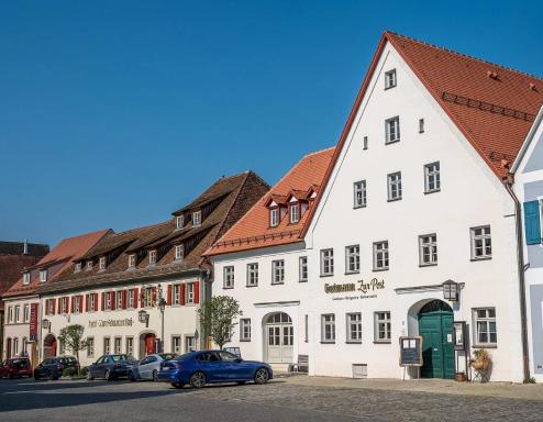 Hotel zum schwarzen Ross und Gutmann Zur Post - Housity