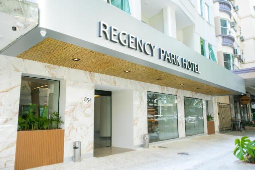 Regency Park Hotel - Housity