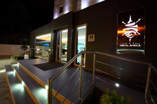 Hotel Africa - Housity
