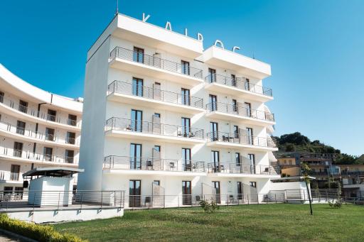 Kairos Hotel - Housity