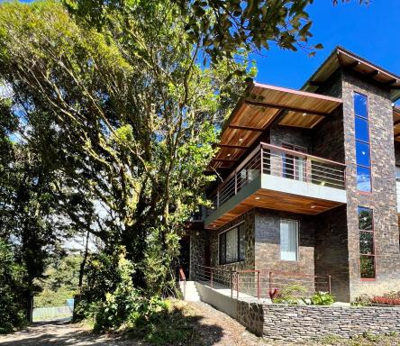 Cougar Monteverde - Housity