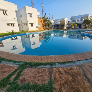 Easy Stays Yelagiri - Eco Village - Air Conditioned - Free Wifi - Full Kitchen - Free Barbeque Equipment - Swimming Pool - No Alcohol Zone - Housity