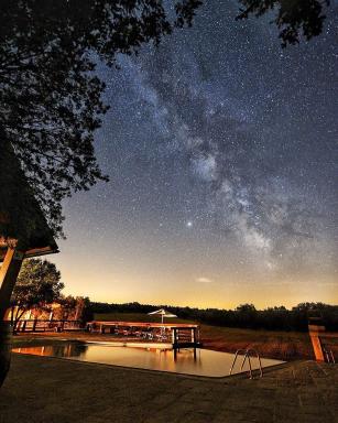 Hotel Villaro Del Bosc - Housity