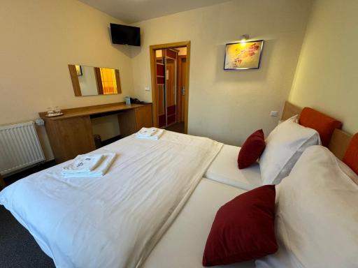 HOTEL OSOBITÁ - Housity