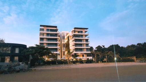 Mae Phim Holiday Escape Completely - Housity