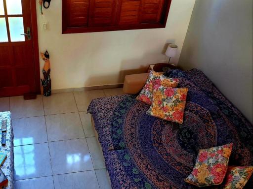 Domingos Martins a sua casa nas margens do rio - Housity