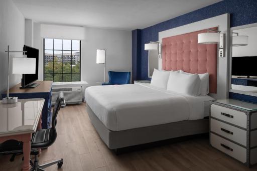 Hotel Indigo Charleston - Mount Pleasant, an IHG Hotel - Housity