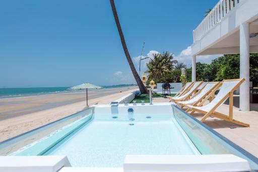 TheSkyCozy Beachfront - Housity