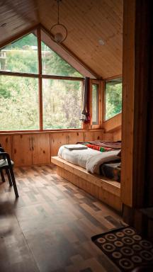 2 little monks Cafe and stays - Housity