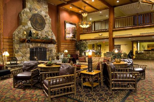 Six Flags Great Escape Lodge & Indoor Waterpark - Housity