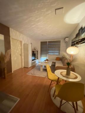 Apartman Royal 1 - Housity