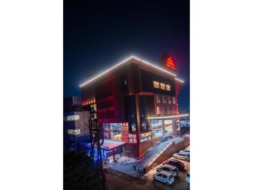 Grand Dhillon Hotel - Housity