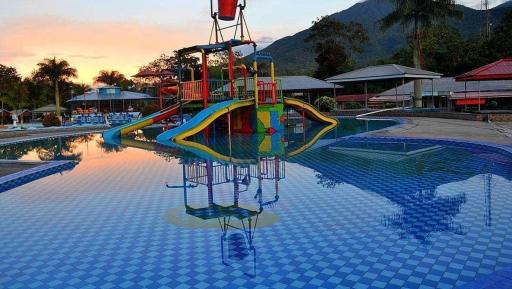 Mifan Resort And Waterpark - Housity