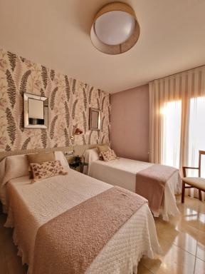 Hostal La Chipranera - Housity
