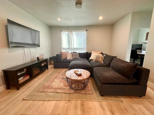 Newly Built Chic Utah Valley Gem l Theo by Stay - Housity
