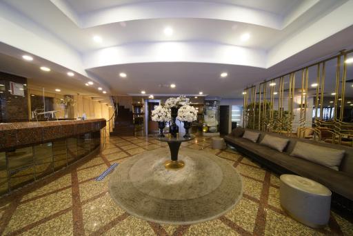 All Seasons Hotel - Housity