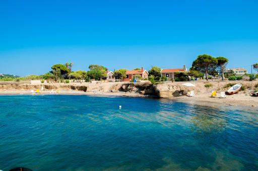 Minies Beach Villas - Housity