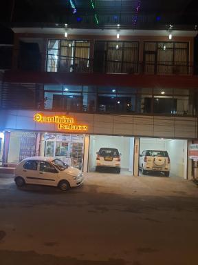 Quadriya Palace - Housity