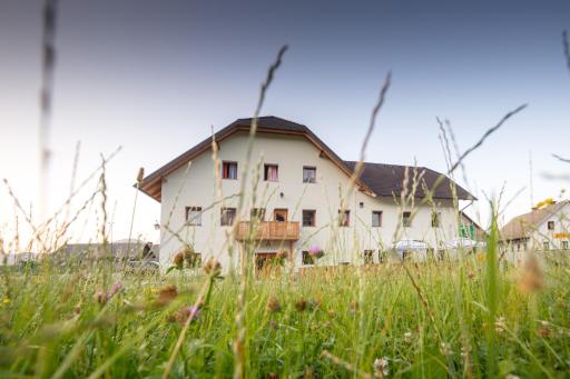Guesthouse Macesen - Housity