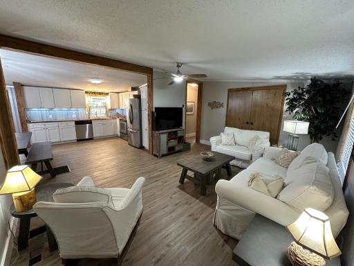 Waterfront Canal in Satsuma Florida - Housity