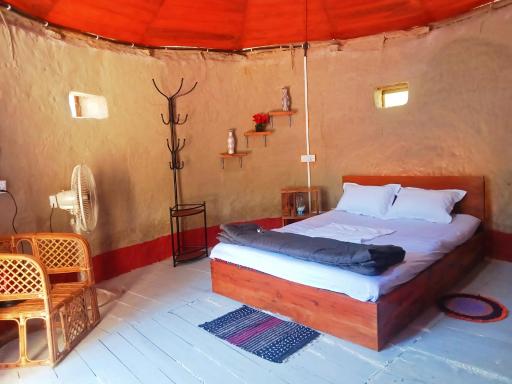 Kaadaa maattir ghr - Housity