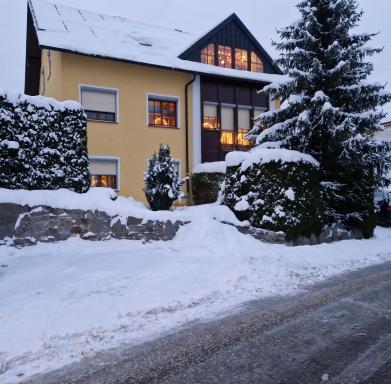 Ferienwohnung Heike Strobel - Housity