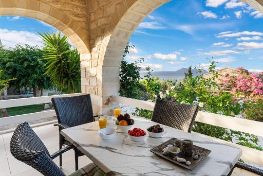 Villa Melpomene St George Retreat BY APOKORONAS-VILLAS - Housity