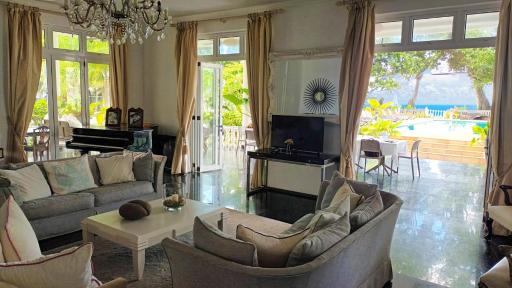 Chateau Elysium - Housity