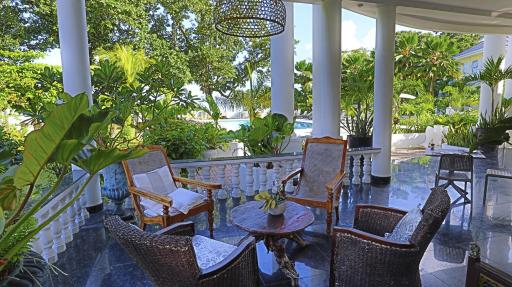 Chateau Elysium - Housity