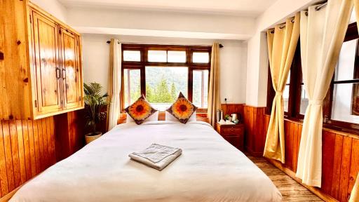 Batasia, Hillside Inn - Housity