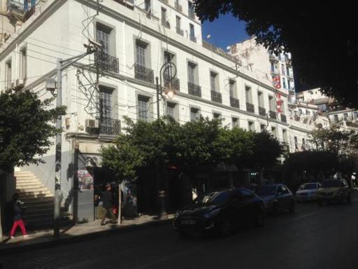 HOTEL LE MOULIN - Housity