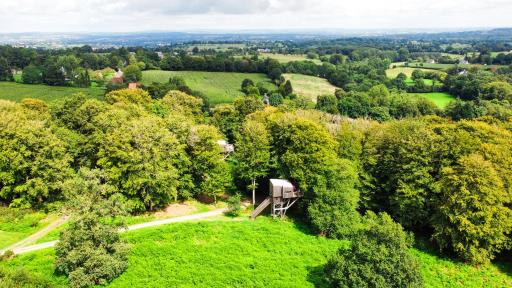 L'étape en forêt - Housity