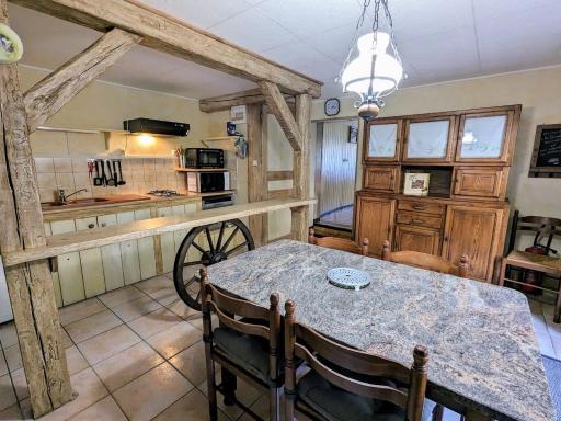 Gîte chaleureux en pleine nature avec terrasse, idéal pour randonnées et vététistes, proche de Gérardmer - FR-1-589-125 - Housity