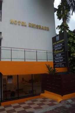 Hotel Rhishabh - Housity
