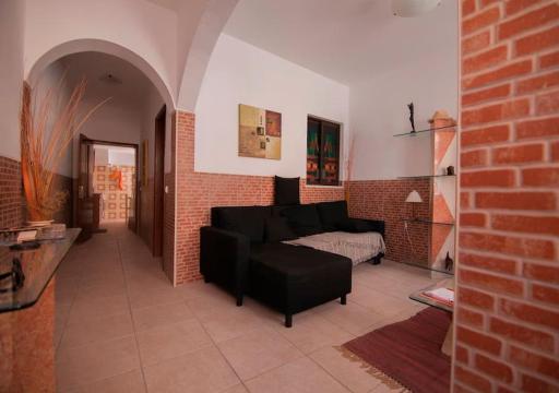 ALGARVE TYPICAL DOWNTOWN HOUSE - Hizvo