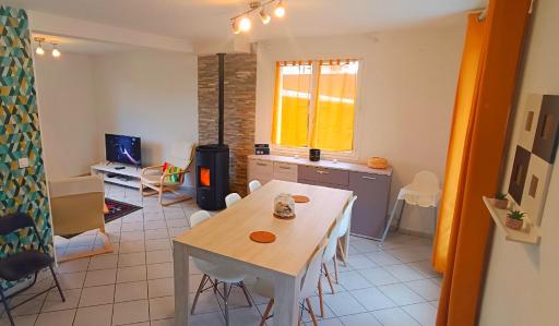 Charming house near the sea - Housity